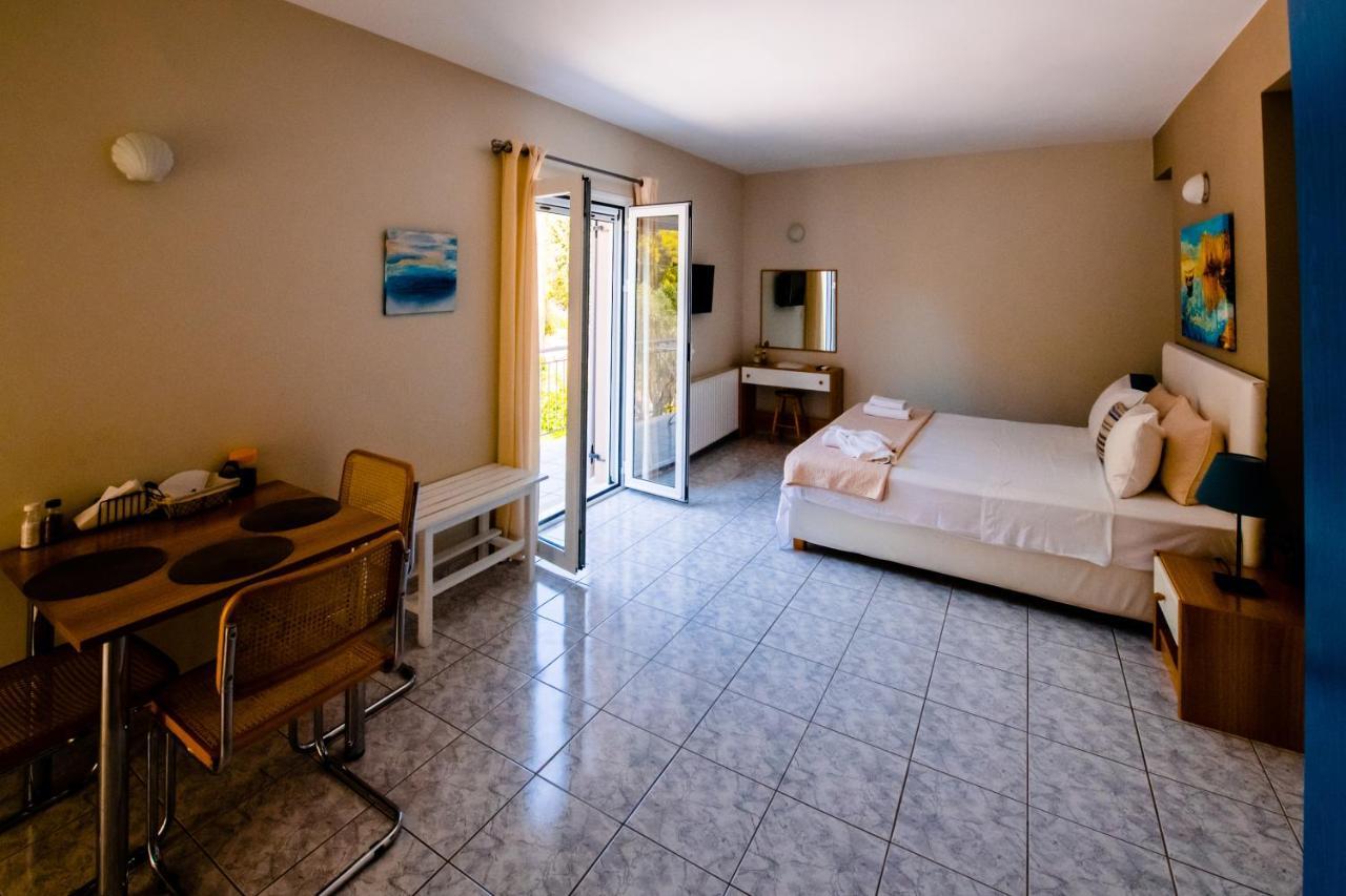Pessada Bay Studios And Apartments Pesádha Екстериор снимка