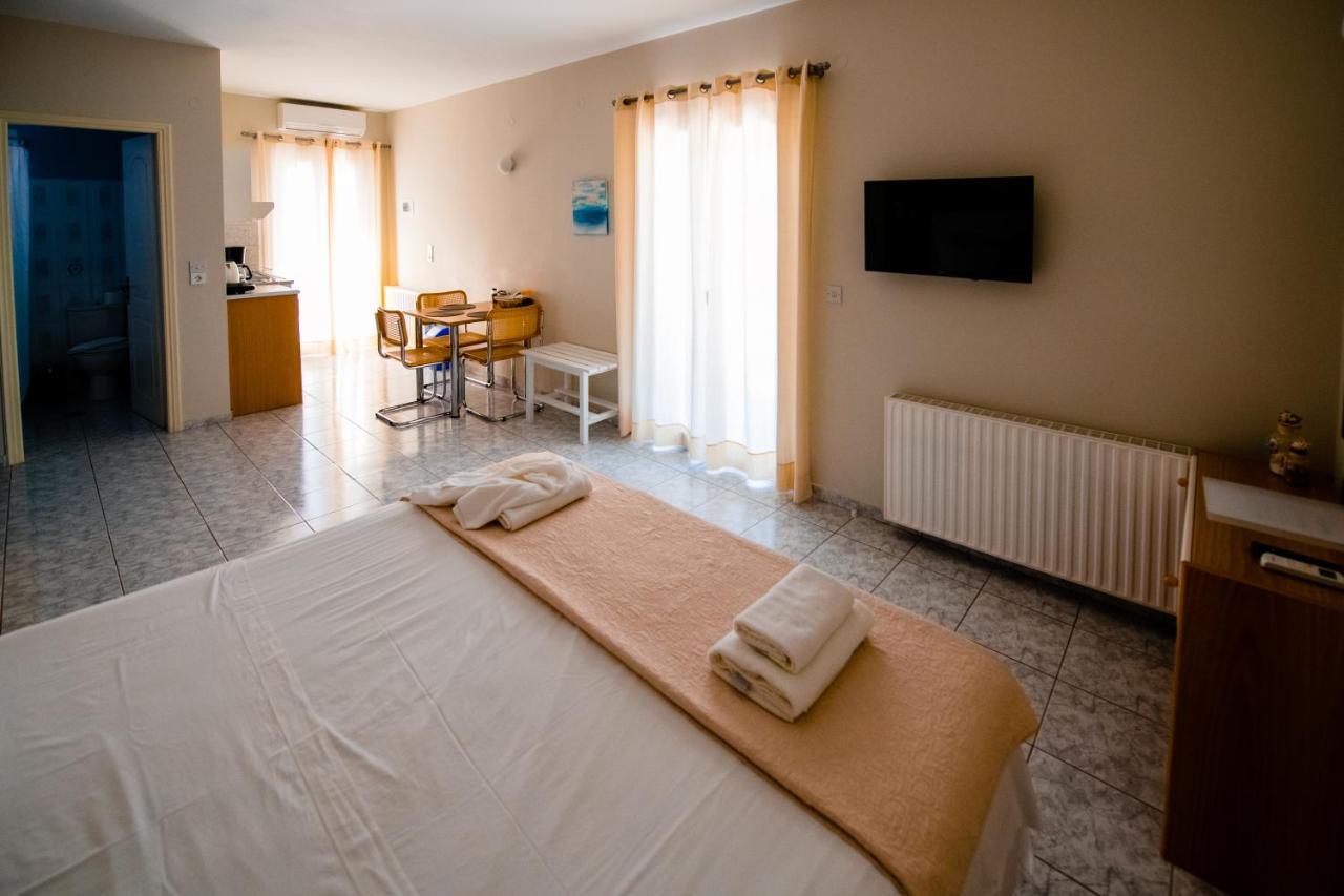Pessada Bay Studios And Apartments Pesádha Екстериор снимка