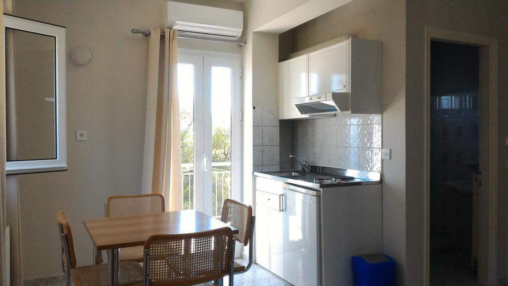 Pessada Bay Studios And Apartments Pesádha Екстериор снимка
