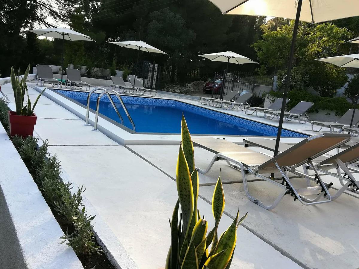 Pessada Bay Studios And Apartments Pesádha Екстериор снимка